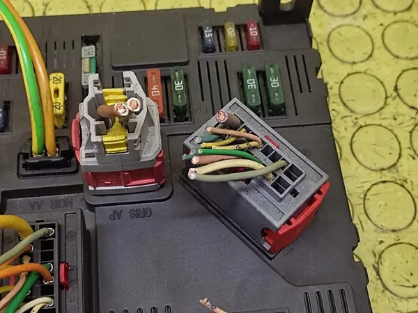 MÓDULO BSI PEUGEOT PARTNER image 3