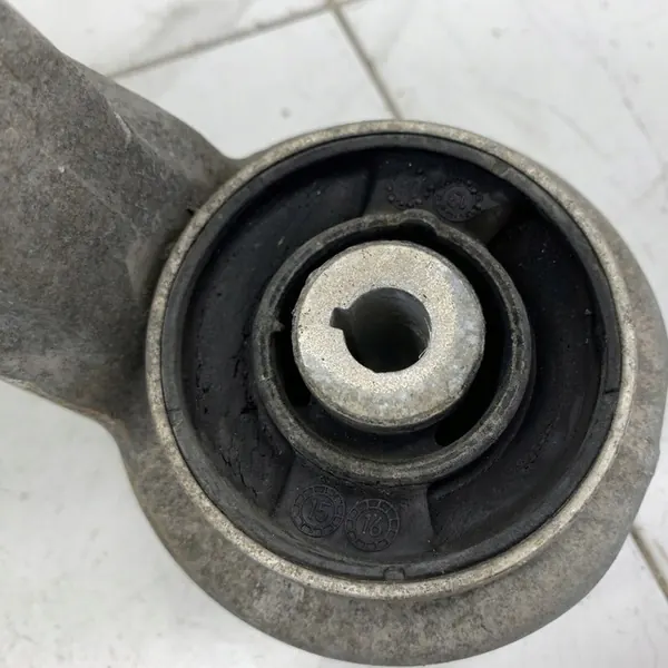 Braccio di controllo inferiore anteriore destro Audi A6 C7 3.0 TDI OEM image 7