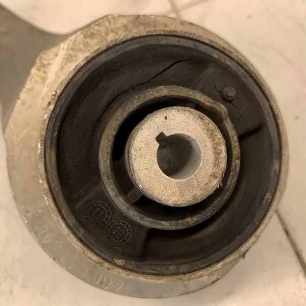 Braccio di controllo inferiore anteriore destro Audi A6 C7 3.0 TDI OEM image 8