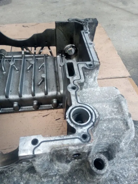 Cárter de aceite usado OEM 059103603AH para Audi 2.7/3.0 TDI image 3