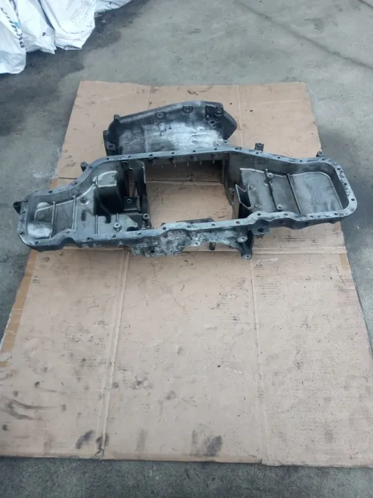 Cárter de aceite usado OEM 059103603AH para Audi 2.7/3.0 TDI image 9