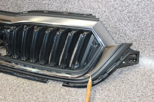 SKODA OCTAVIA IV 20-23 Grill 5E3807723 image 2