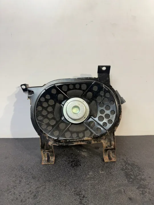 Jaguar XE Subwoofer Avgas Högtalare OEM 00.098.37N image 2