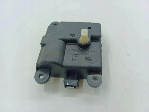 Lämmitysventtiili OEM 3K01030820 Infiniti FX:lle image 8