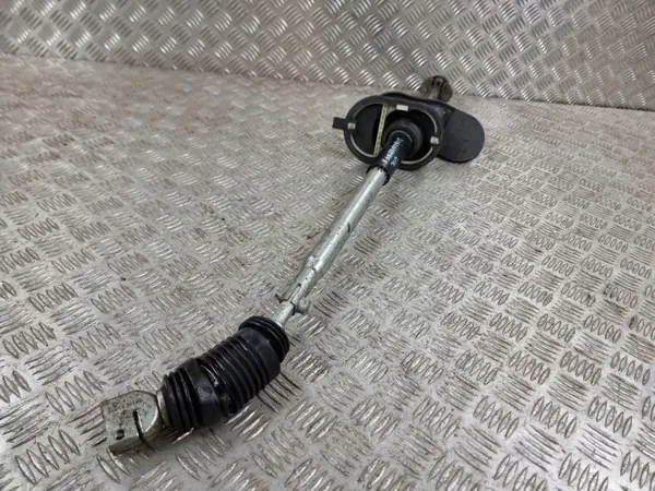 Joint de colonne de direction Land Rover Discovery 5 OEM CPLA3D677BB image 3