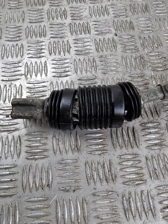 Joint de colonne de direction Land Rover Discovery 5 OEM CPLA3D677BB image 4