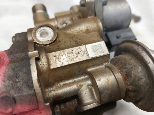 Polttoainepumppu BMW N55 7613933-03 image 2