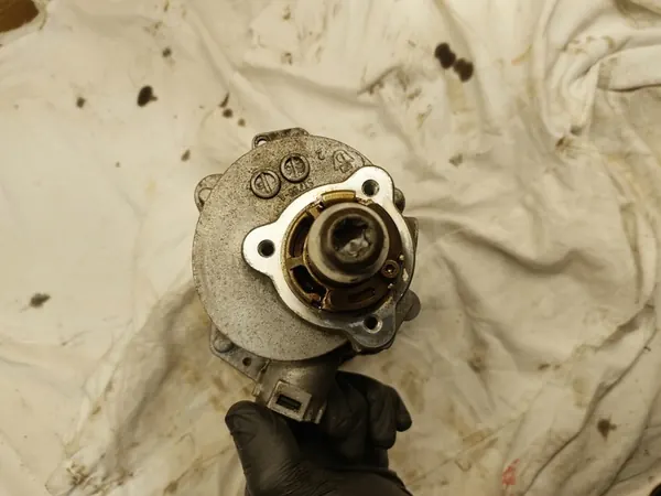 Polttoainepumppu BMW N55 7613933-03 image 8