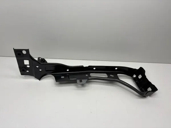 Audi A5 F5 8W vänster framskärmsfäste OEM 8W6821131B image 4