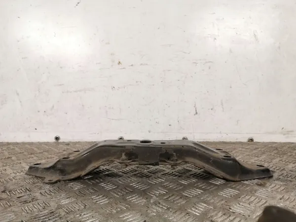 Soporte de caja Subaru OE OEM FBZ13795 - Usado image 2