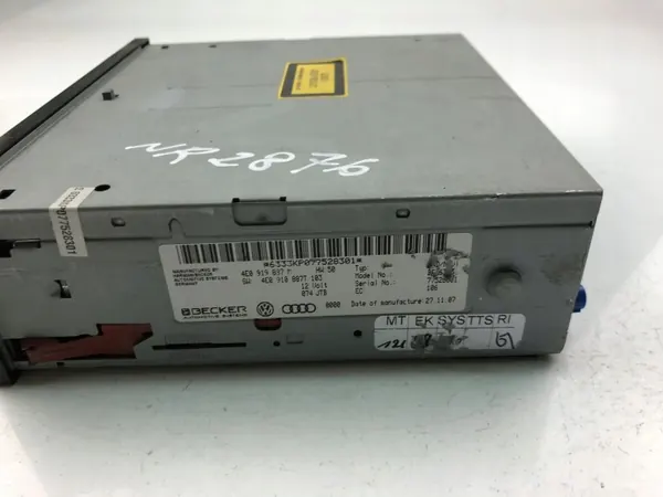 Audi A6 CD-vaihtaja OEM 4E0919837M - Käytetty image 3