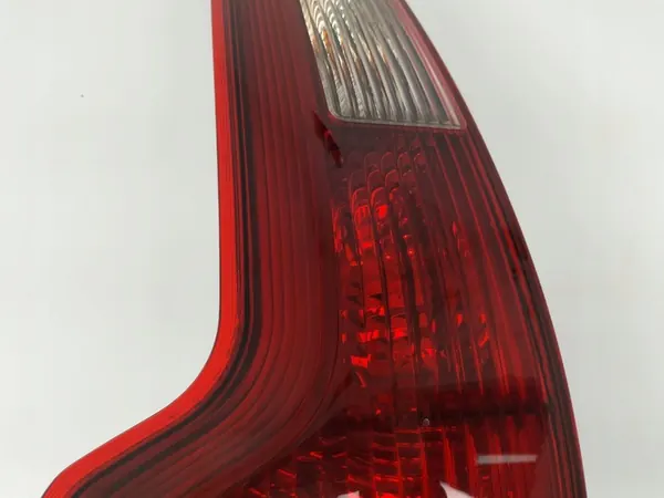 Luz Trasera Izquierda Volvo V50 04-07 OEM 30678749 image 4