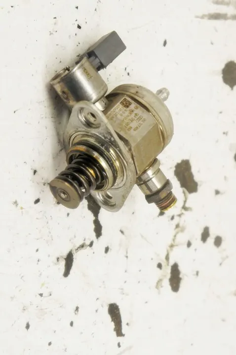 Kraftstoffpumpe VW Passat B8 1.8TSI UL210 image 4