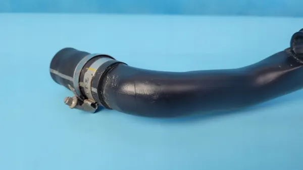 Pescoço de enchimento BMW OEM R2748744305 - Usado image 3