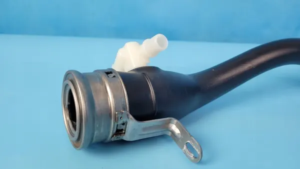 Pescoço de enchimento BMW OEM R2748744305 - Usado image 9
