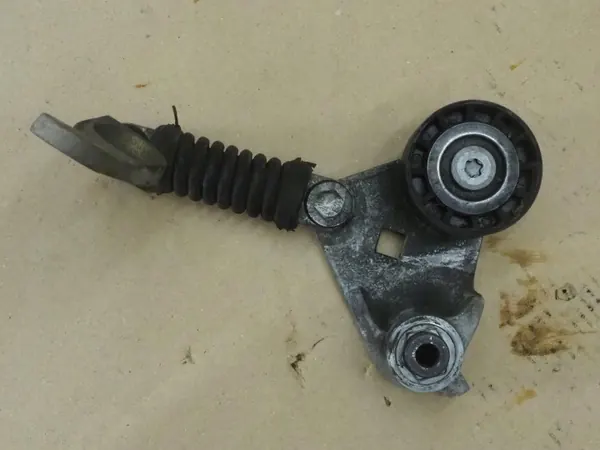 Ford Mondeo MK3 2.0 TDCI remspännare OEM 1C1Q-6B212-CA image 2