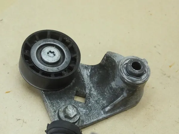 Ford Mondeo MK3 2.0 TDCI remspännare OEM 1C1Q-6B212-CA image 3