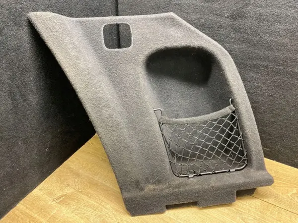 Panel Lateral Derecho Maletero Porsche Macan OEM FAH13077 image 2