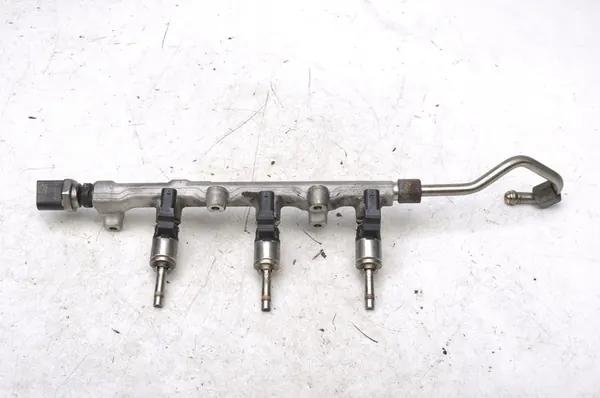 SEAT IBIZA V 1.0 TSI Rampe de carburant 04E906036AT image 6