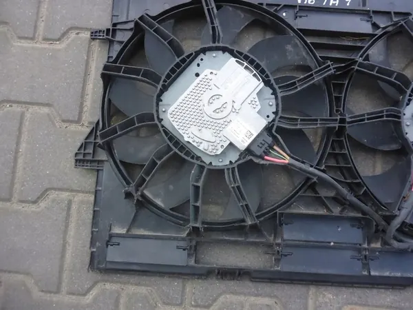 AUDI A8 D4 Kylarrubrik Fläkt 4H0121003N image 4