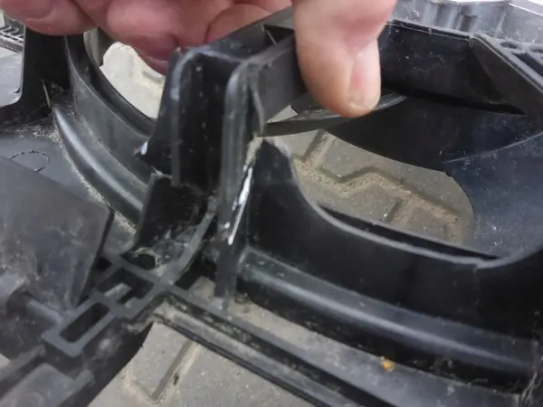 AUDI A8 D4 Kylarrubrik Fläkt 4H0121003N image 7