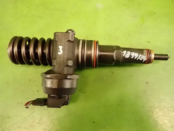 Injector OEM 038130073AM para VW Polo IV 1.4TDI image 2