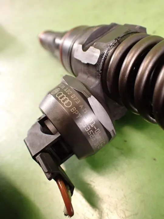 Injector OEM 038130073AM para VW Polo IV 1.4TDI image 7