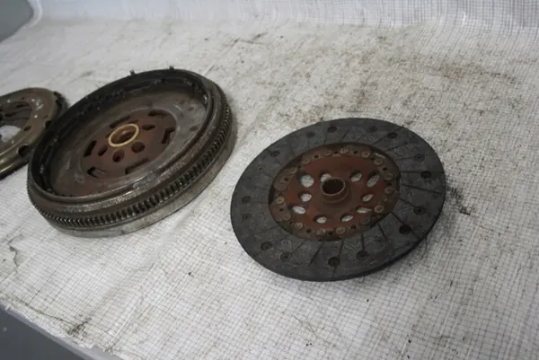 Volante bimassa VW Audi 1.9TDI image 5