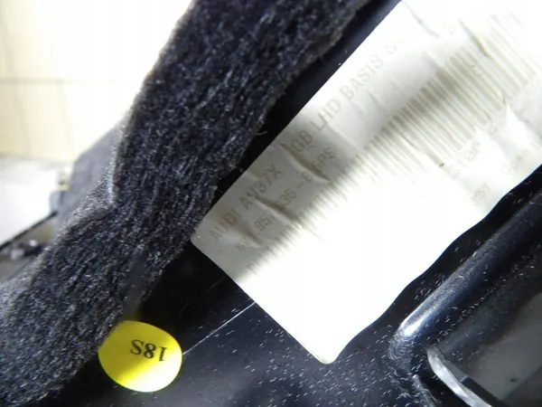 AUDI A3 8V Matkustajatilat 8V1857035 image 3