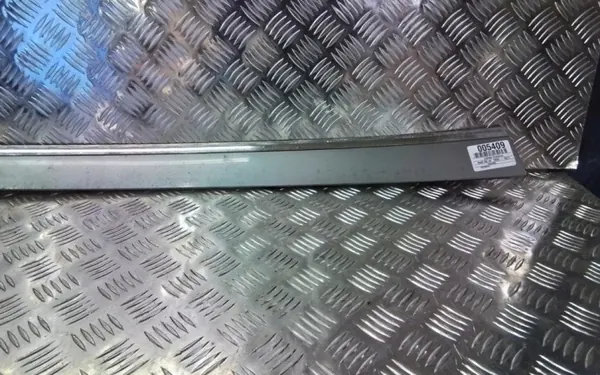 Audi A6 C6 Türleiste links OEM 4F0853959J image 3