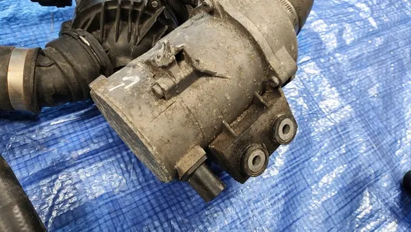 Vattenpump Termostat Slangset BMW E60 E61 E63 E64 image 5