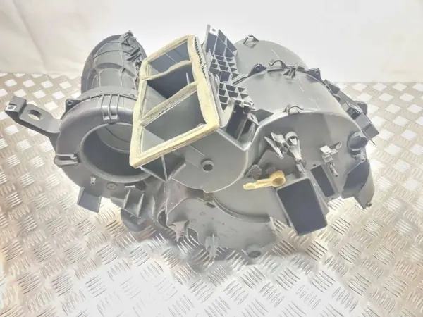 Lämmityslaite OEM 9657556377 Citroën C5 II Break 2.2L Diesel image 6