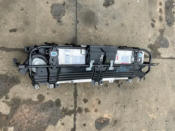 Hybride accu OEM 37501-CZ000 100Ah voor Hyundai Tucson IV image 2
