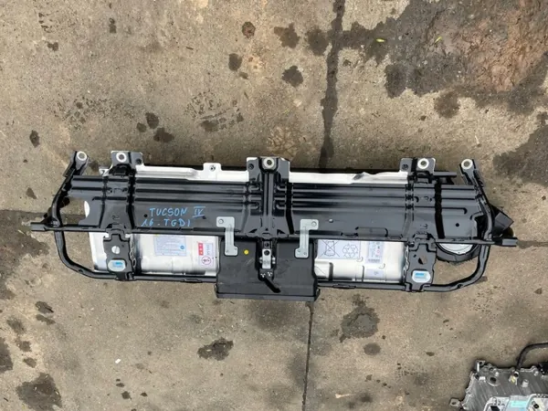 Hybride accu OEM 37501-CZ000 100Ah voor Hyundai Tucson IV image 3