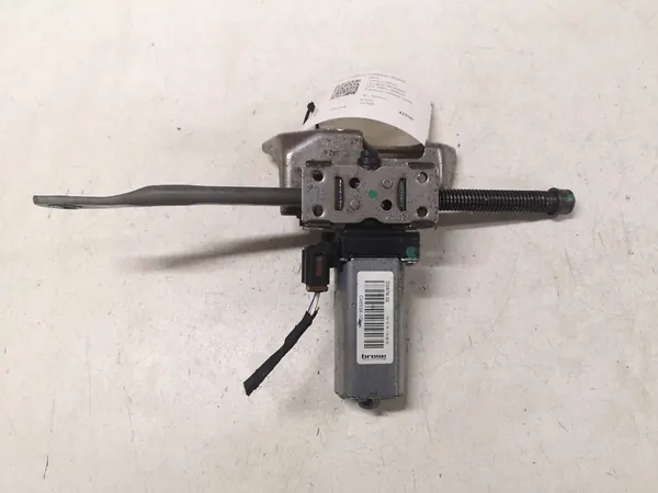 Voorste linker zitmotor BMW 5 (F10) D387902 image 1