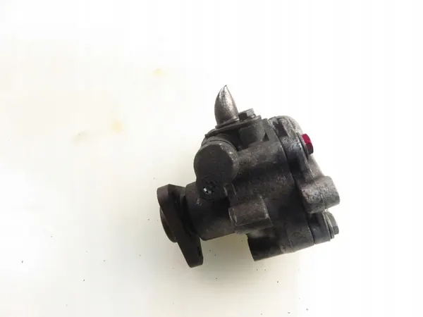 Bomba de direção VW Passat B5 1.9 TDI Audi A4 8D0145177Q image 4