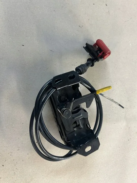 MERCEDES GLA W156 INFINITI Q30 Hood Lock A2468800460 image 2