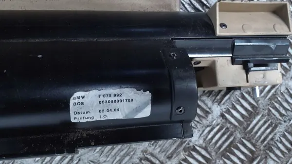 Rouleau de coffre BMW Série 5 E60/E61 OEM 7078992 image 5
