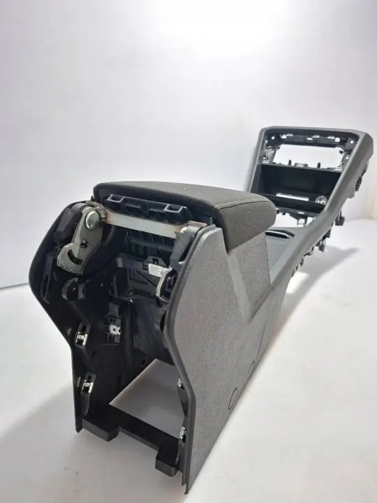 Accoudoir central Volkswagen Tiguan 2016 OEM 5NB863241A image 9
