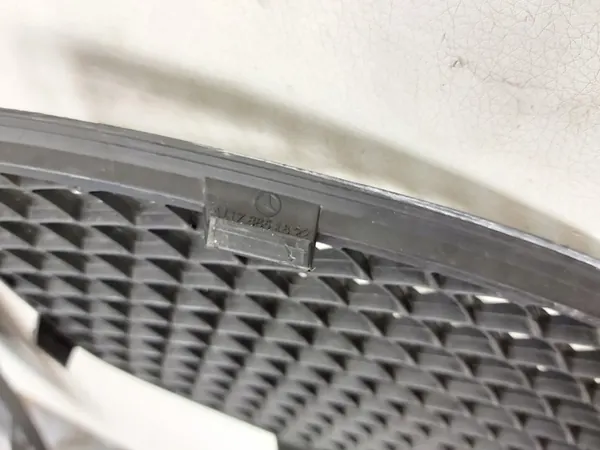 Rejilla delantera Mercedes-Benz OE A1178851822 image 3