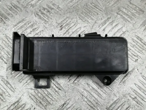 Cache de filtre d'habitacle Renault Captur 5R5822200 image 1