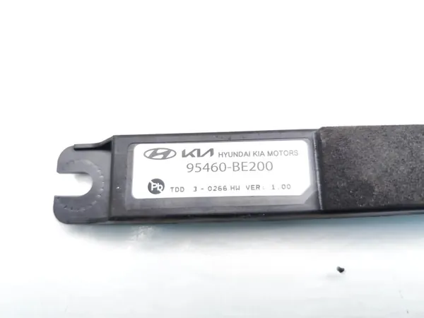 Antena interna Hyundai Kona OEM 95460-BE200 2024 image 7