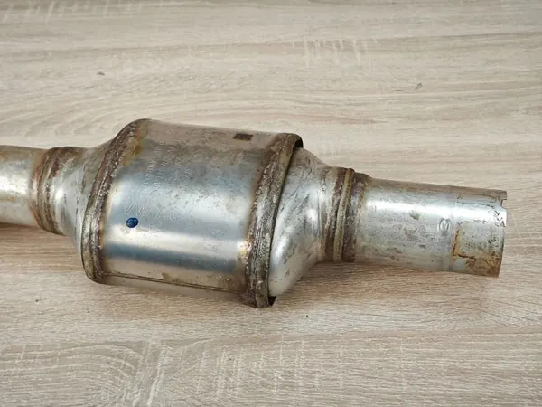 Catalyseur DPF d'occasion OEM 4G0131703AL pour Audi A7 3.0 TDI image 3