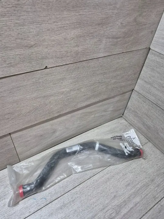 Ferrari 458 Polttoaineputki OEM 266693 - Käytetty image 2