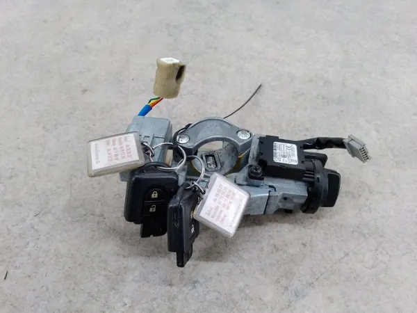 Gebruikt Nissan Qashqai I stationair onderdeel OEM 28590C9968 image 3
