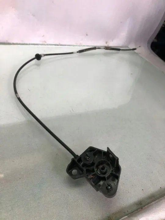 Cabo fecho capô Ford OEM 4A492019 - Usado image 3