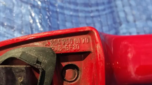 Vänster framdörrslås handtag röd 590 Mercedes W207 OEM image 5