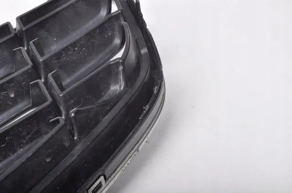 VOLVO V60 S60 II Grill R-Design image 5