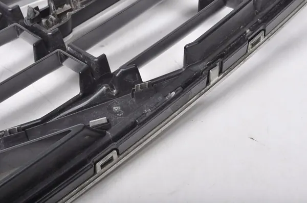 VOLVO V60 S60 II Grill R-Design image 6