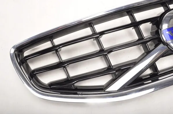 VOLVO V60 S60 II Grill R-Design image 7